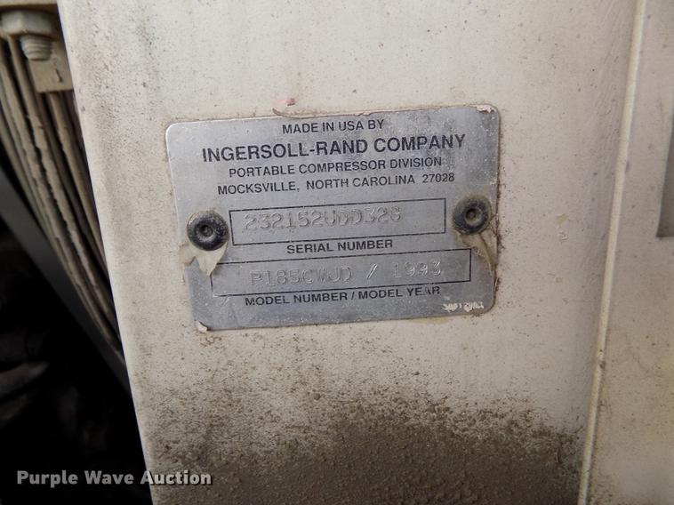 image for item FH9102 1993 Ingersoll Rand P185 compressor