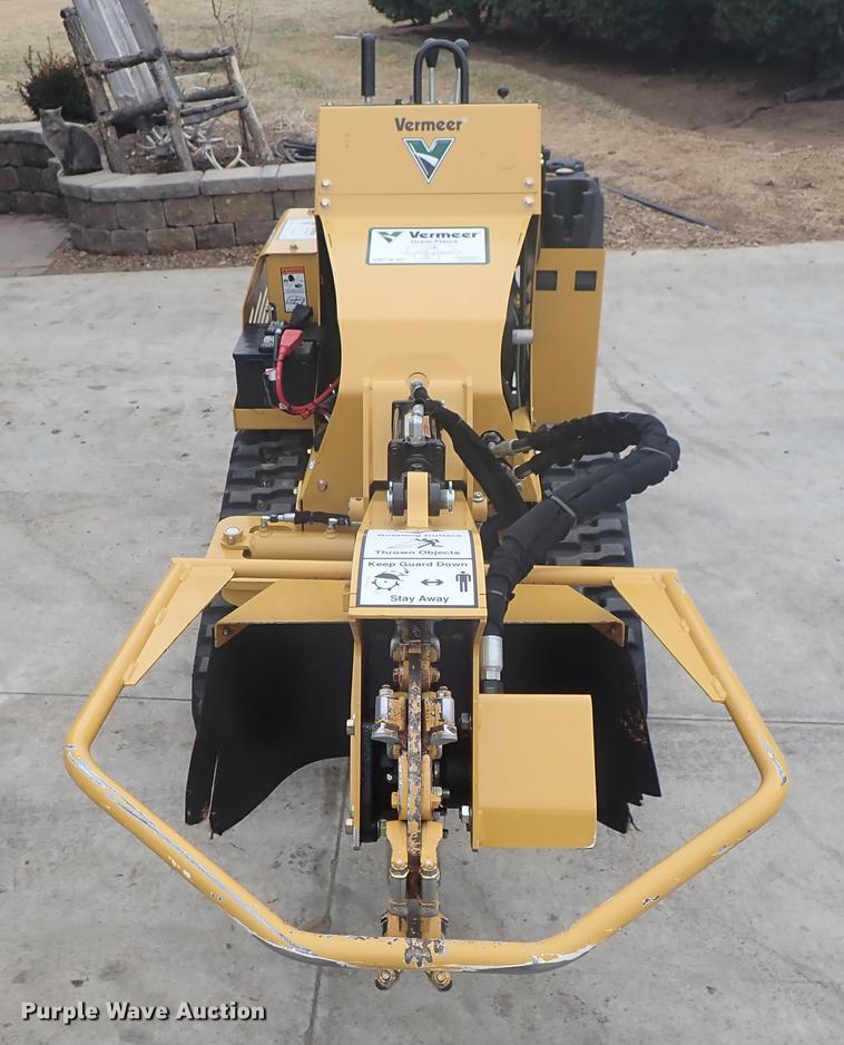 image for item FL9581 2017 Vermeer SC30TX stump grinder