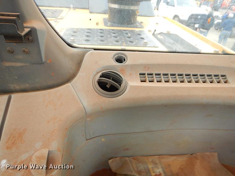 image for item FQ9571 2013 John Deere 350G excavator