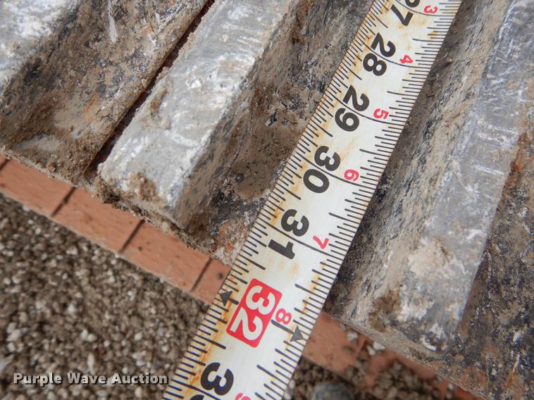 image for item FQ9571 2013 John Deere 350G excavator