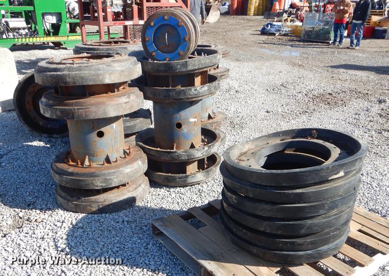 image for item FQ9584 (6) caliper pigs