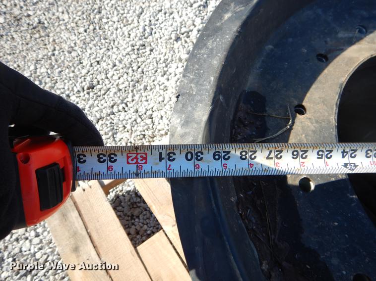 image for item FQ9584 (6) caliper pigs