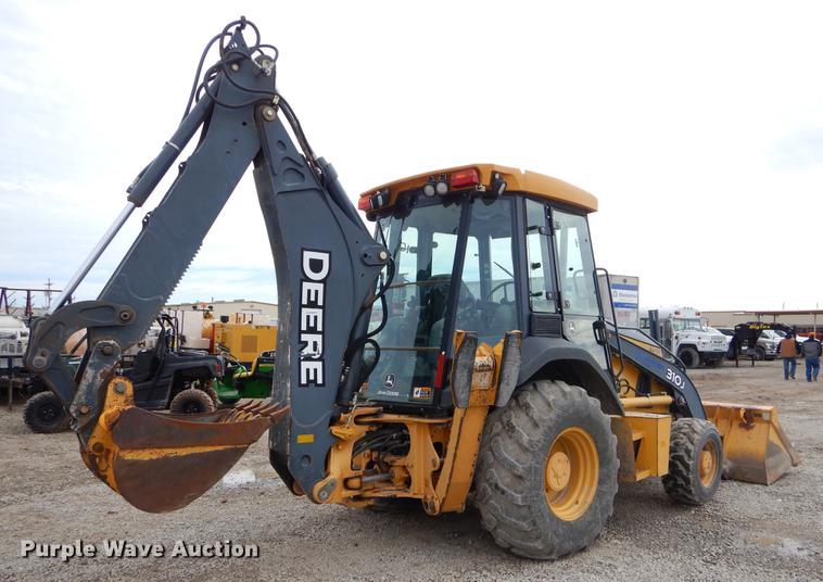 image for item FQ9585 2012 John Deere 310J backhoe