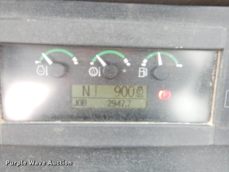 image for item FQ9585 2012 John Deere 310J backhoe