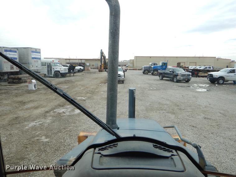 image for item FQ9585 2012 John Deere 310J backhoe