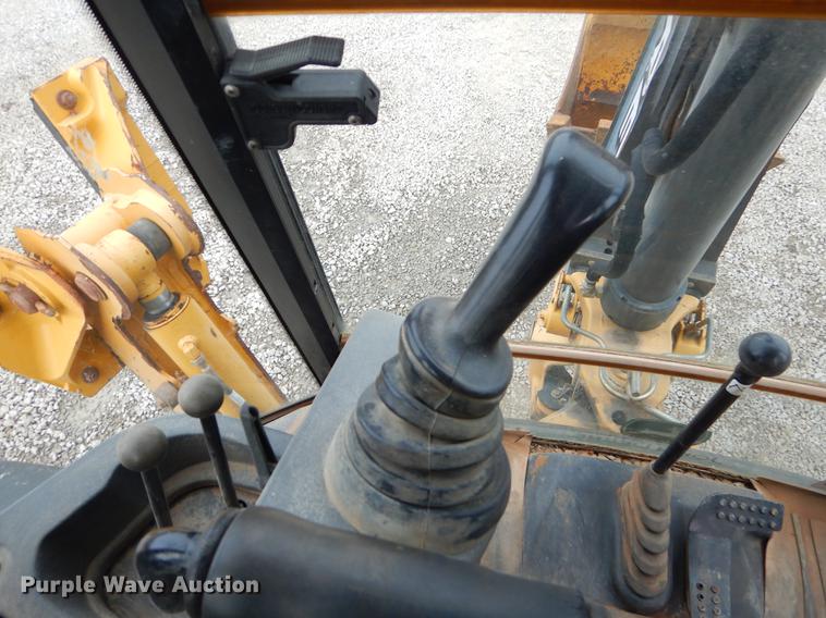 image for item FQ9585 2012 John Deere 310J backhoe