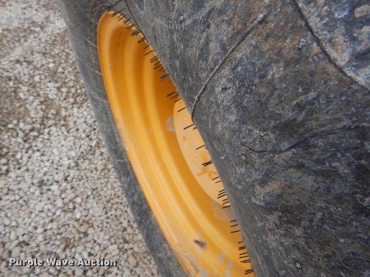 image for item FQ9585 2012 John Deere 310J backhoe