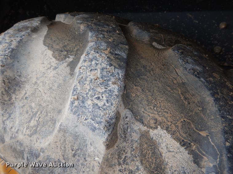 image for item FQ9585 2012 John Deere 310J backhoe