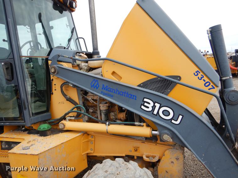 image for item FQ9585 2012 John Deere 310J backhoe