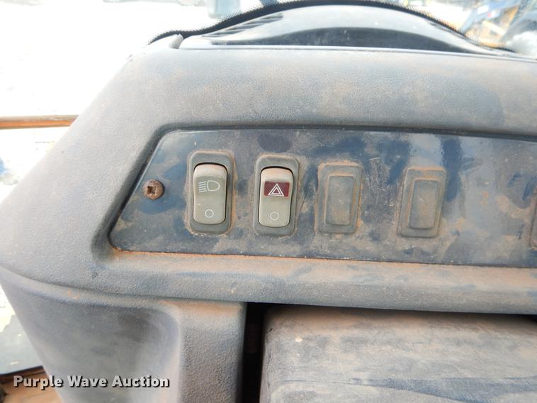 image for item FQ9586 2006 John Deere 310SG backhoe