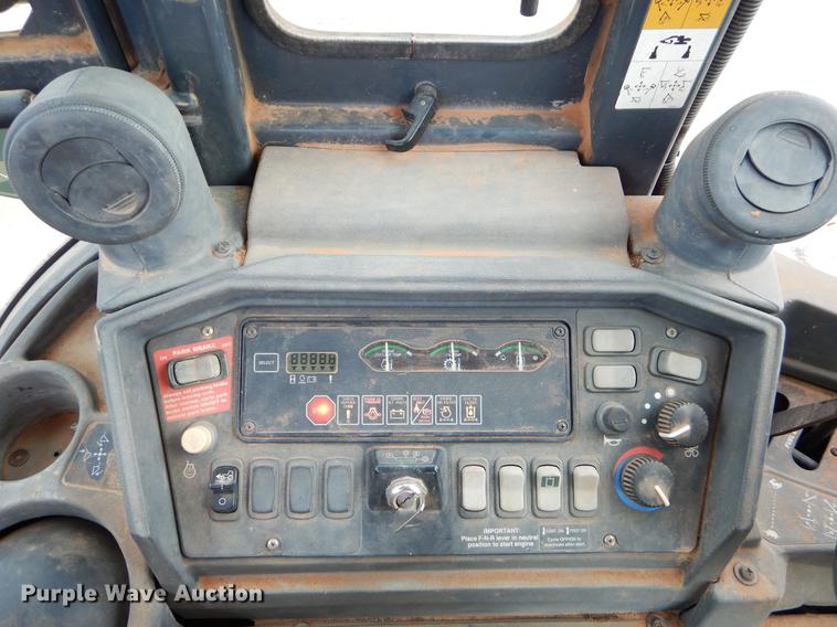 image for item FQ9586 2006 John Deere 310SG backhoe