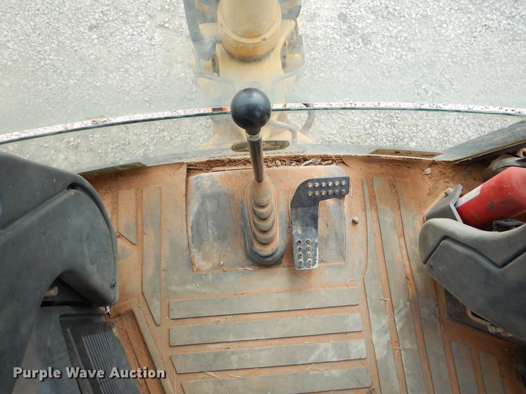 image for item FQ9586 2006 John Deere 310SG backhoe