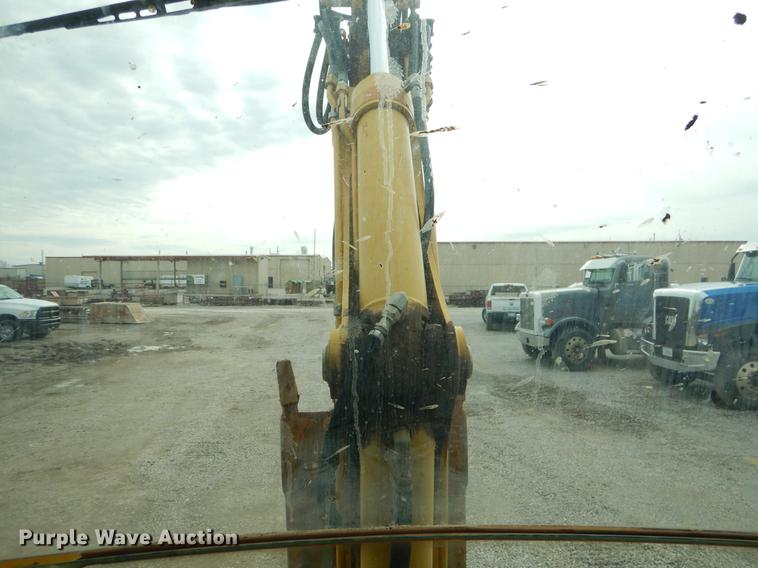 image for item FQ9586 2006 John Deere 310SG backhoe