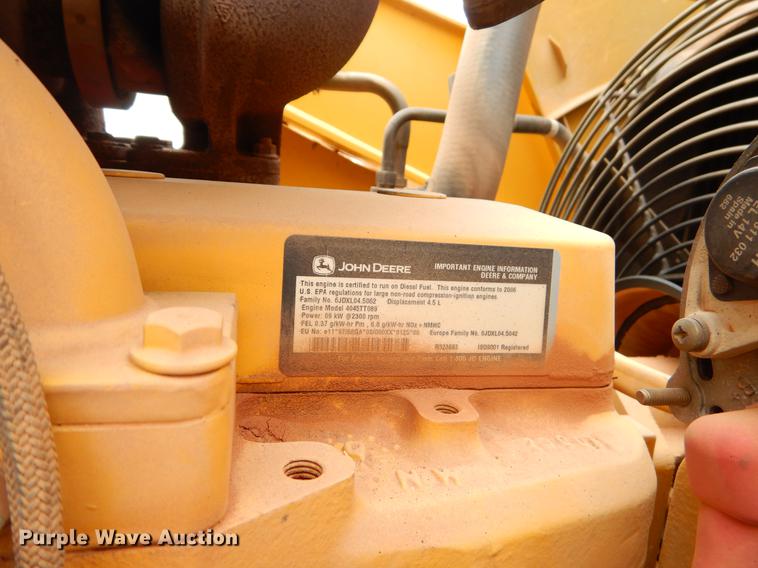 image for item FQ9586 2006 John Deere 310SG backhoe