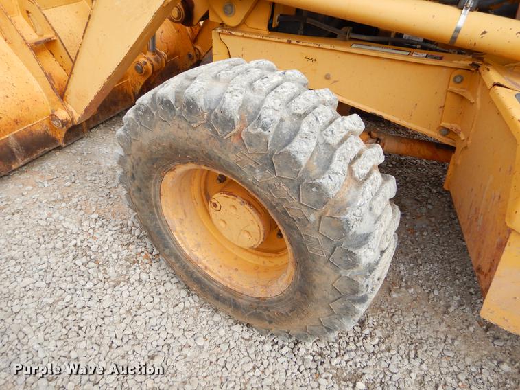 image for item FQ9586 2006 John Deere 310SG backhoe