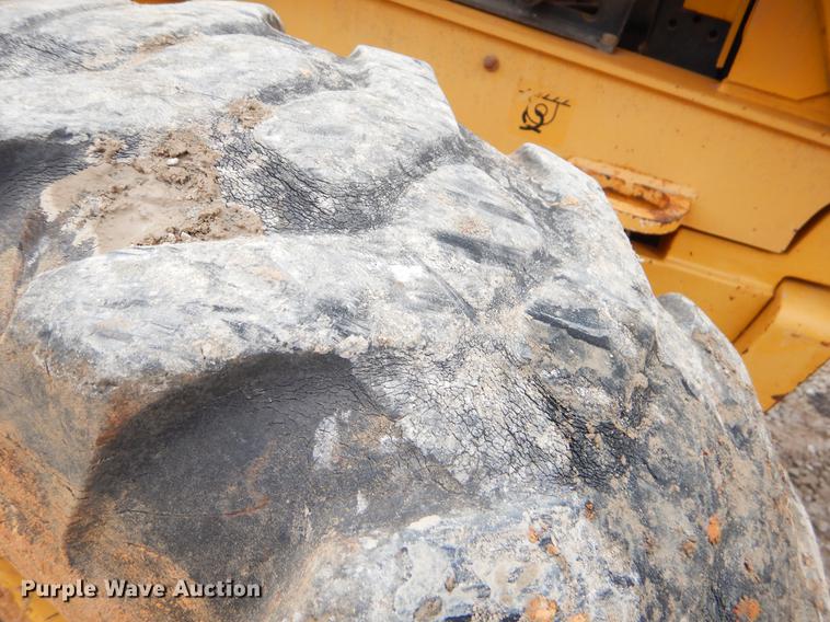 image for item FQ9586 2006 John Deere 310SG backhoe