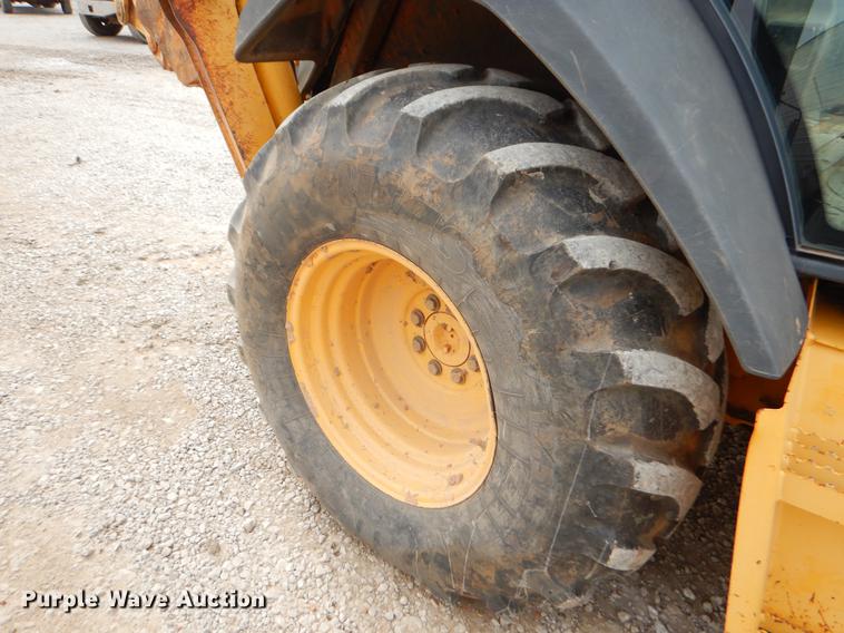 image for item FQ9586 2006 John Deere 310SG backhoe