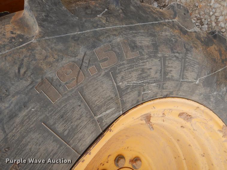 image for item FQ9586 2006 John Deere 310SG backhoe