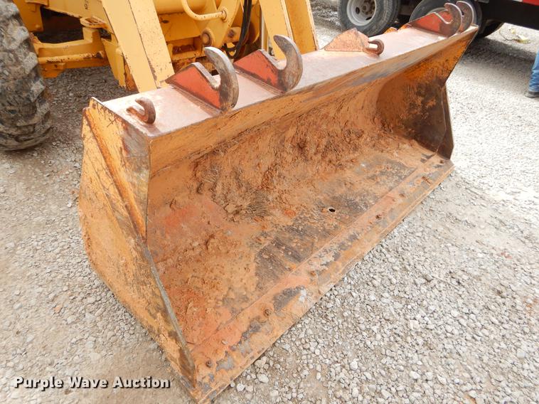 image for item FQ9586 2006 John Deere 310SG backhoe