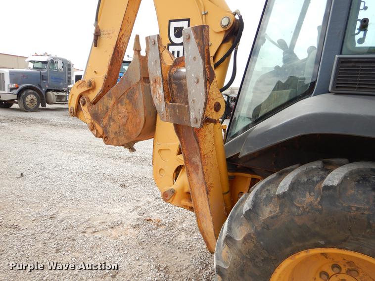 image for item FQ9586 2006 John Deere 310SG backhoe