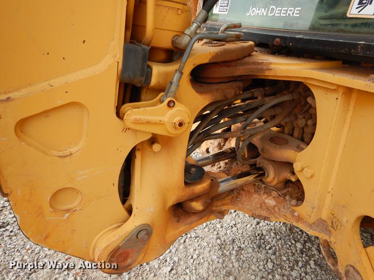 image for item FQ9586 2006 John Deere 310SG backhoe