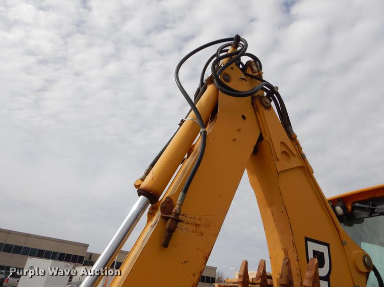 image for item FQ9586 2006 John Deere 310SG backhoe