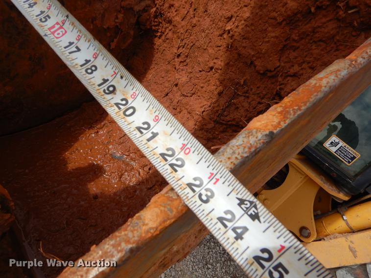 image for item FQ9586 2006 John Deere 310SG backhoe