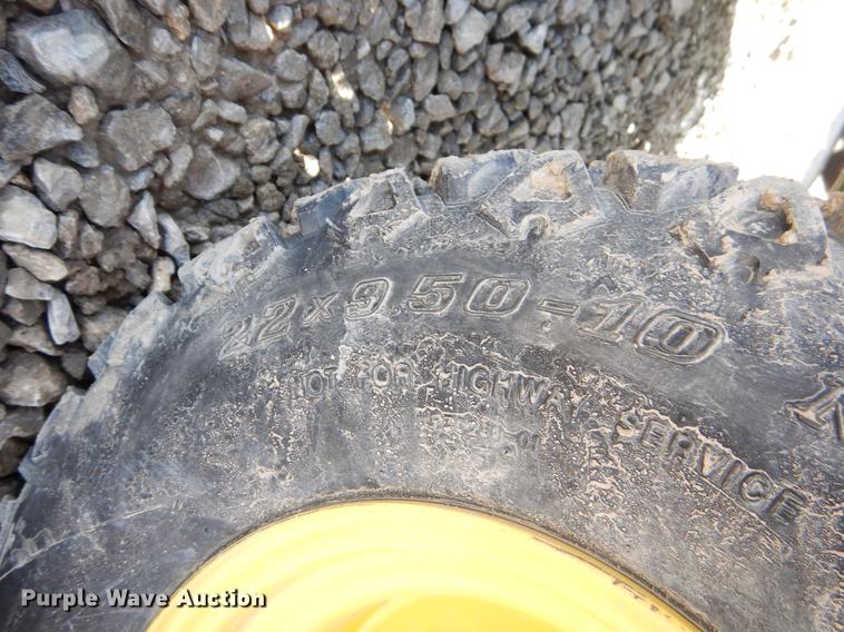 image for item FQ9588 2015 John Deere Gator TX utility vehicle