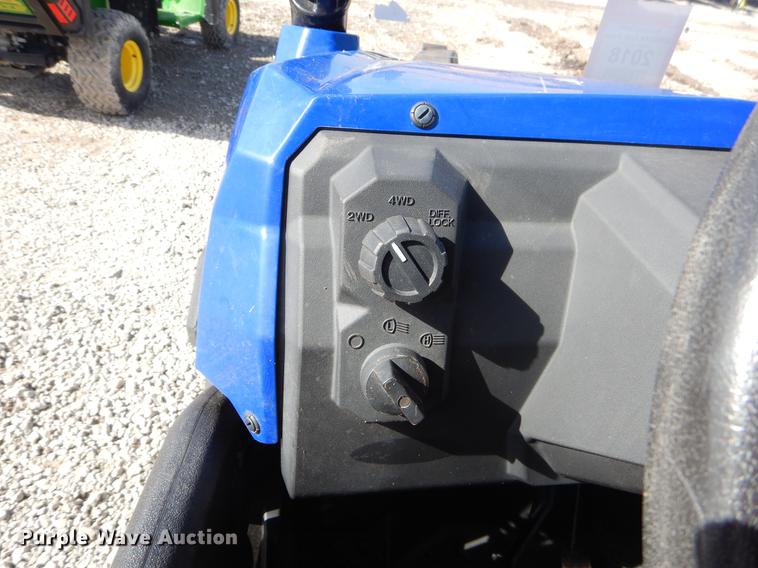 image for item FQ9589 2016 Yamaha Wolverine R Spec utility vehicle