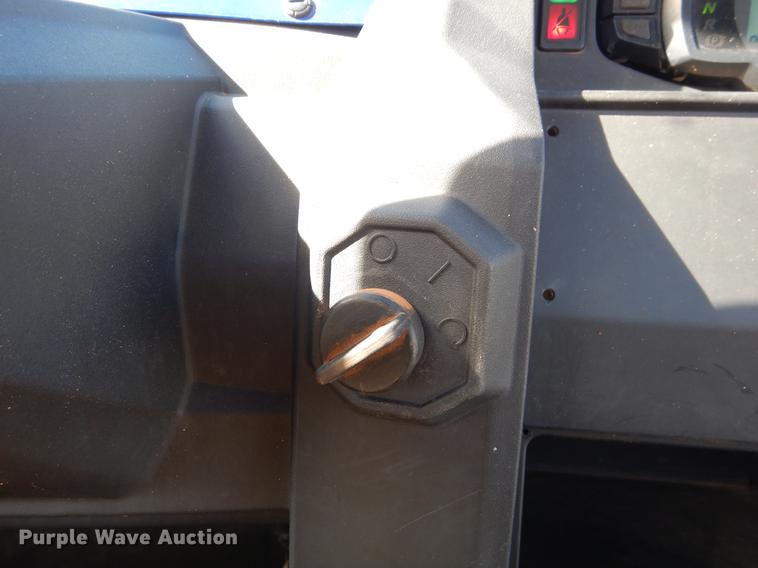 image for item FQ9589 2016 Yamaha Wolverine R Spec utility vehicle