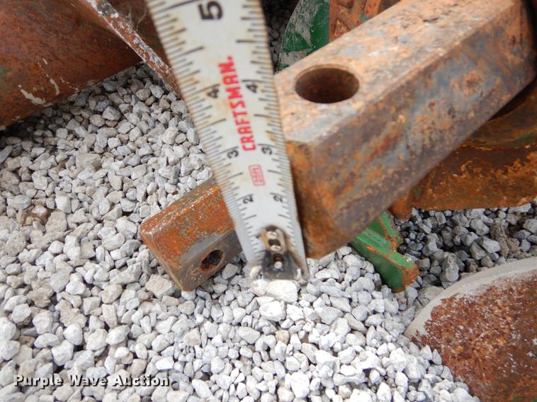 image for item FQ9591 Approximately 30 augers