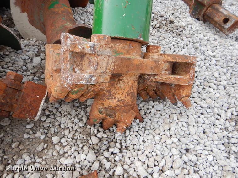 image for item FQ9591 Approximately 30 augers