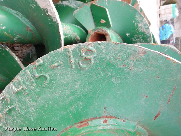 image for item FQ9592 Approximately 18 augers