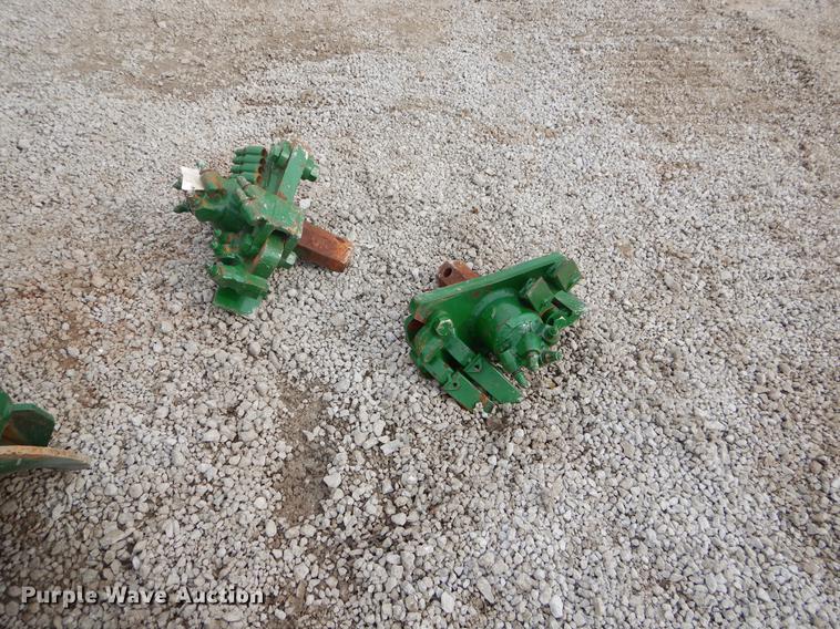 image for item FQ9592 Approximately 18 augers