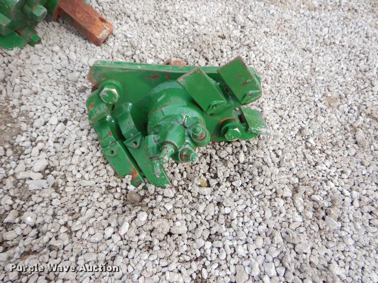 image for item FQ9592 Approximately 18 augers