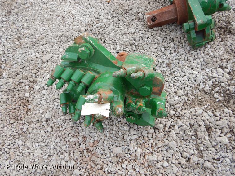 image for item FQ9592 Approximately 18 augers