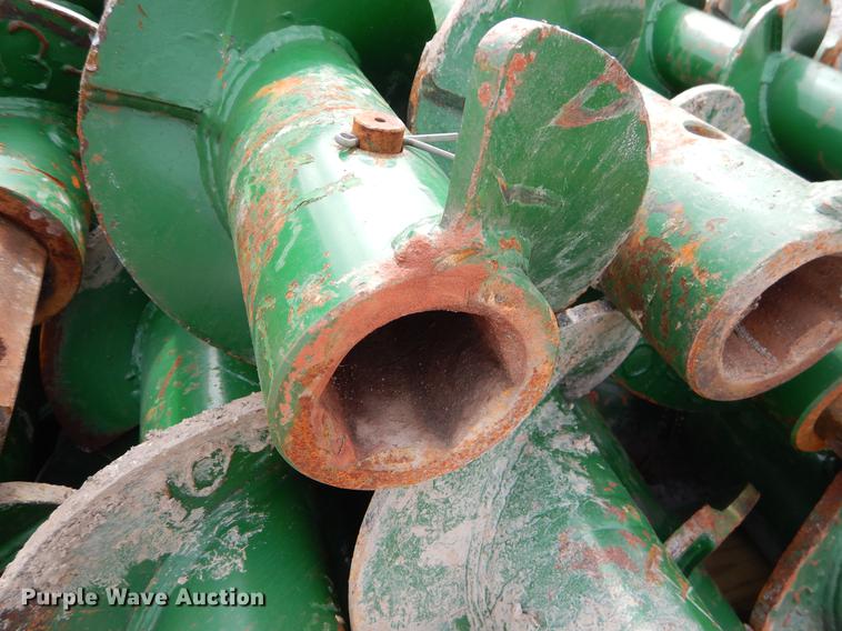 image for item FQ9593 Approximately 20 augers