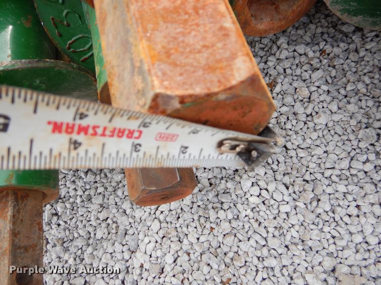 image for item FQ9593 Approximately 20 augers