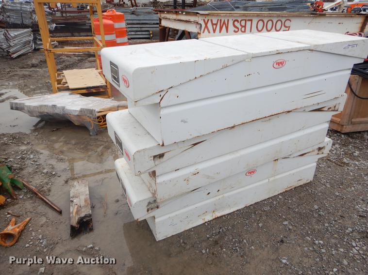 image for item FQ9598 (4) toolboxes