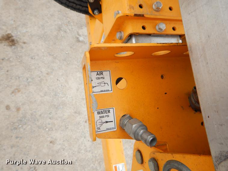 image for item FQ9599 2011 Biljax 3632 boom lift