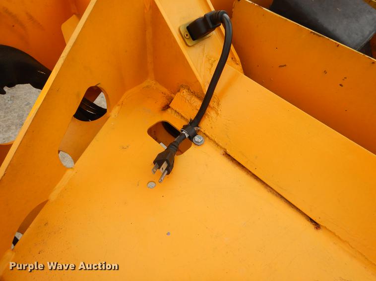 image for item FQ9599 2011 Biljax 3632 boom lift