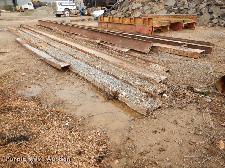 image for item FQ9601 Approximately 15 steel I-beams