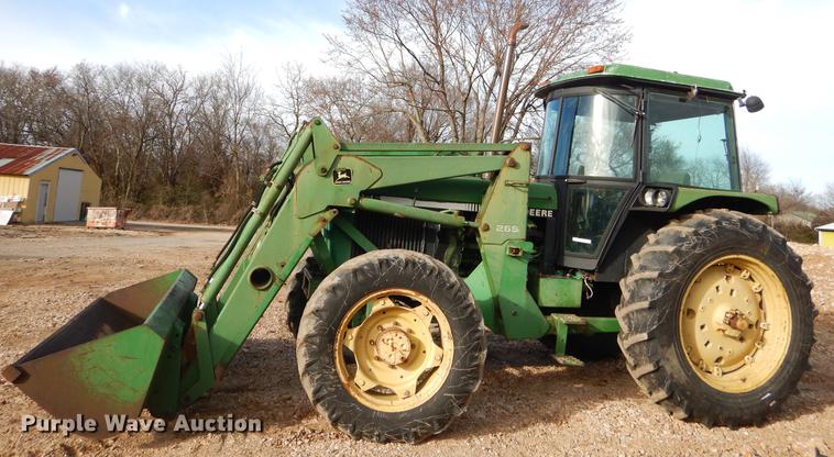image for item FQ9603 John Deere 2955 tractor