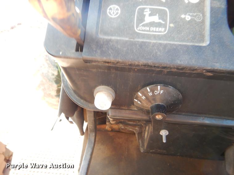 image for item FQ9603 John Deere 2955 tractor