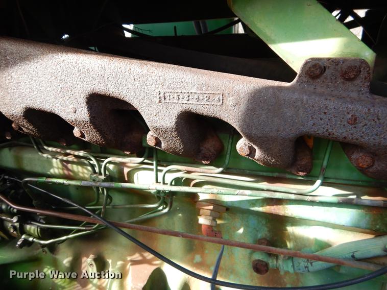image for item FQ9603 John Deere 2955 tractor