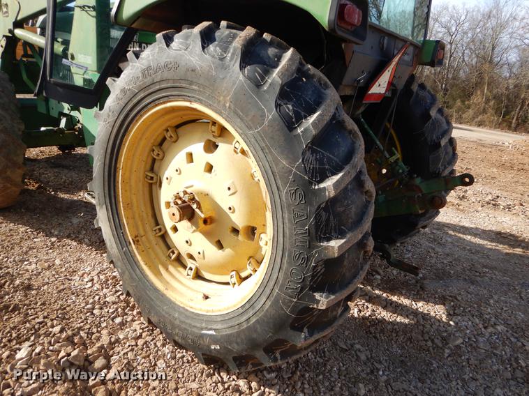 image for item FQ9603 John Deere 2955 tractor