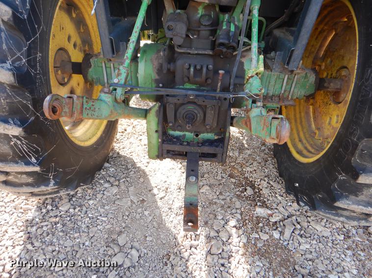 image for item FQ9603 John Deere 2955 tractor