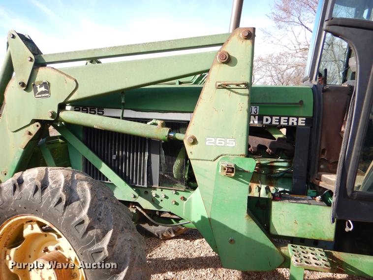 image for item FQ9603 John Deere 2955 tractor