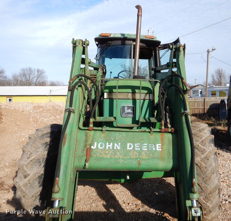 image for item FQ9603 John Deere 2955 tractor