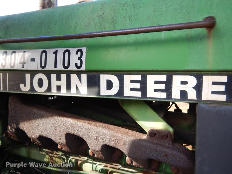 image for item FQ9603 John Deere 2955 tractor